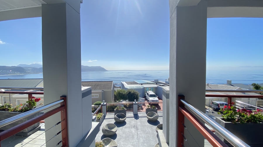 3 Bedroom Property for Sale in Seaforth Western Cape